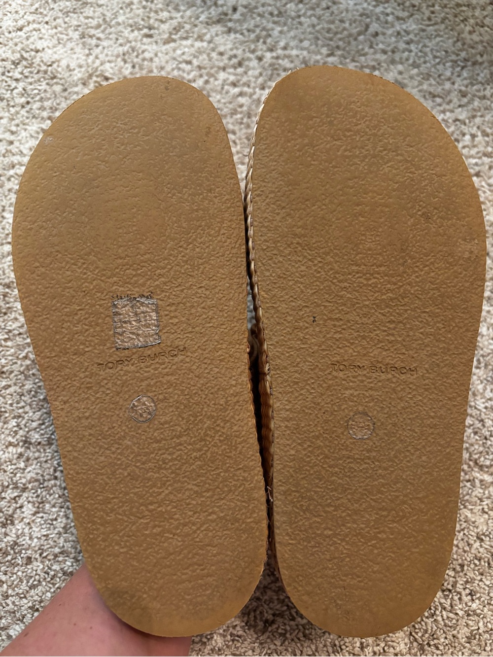 Like new! TORY BURCH Kira Sport Sandal. Size 8.5 - Picture 9 of 9